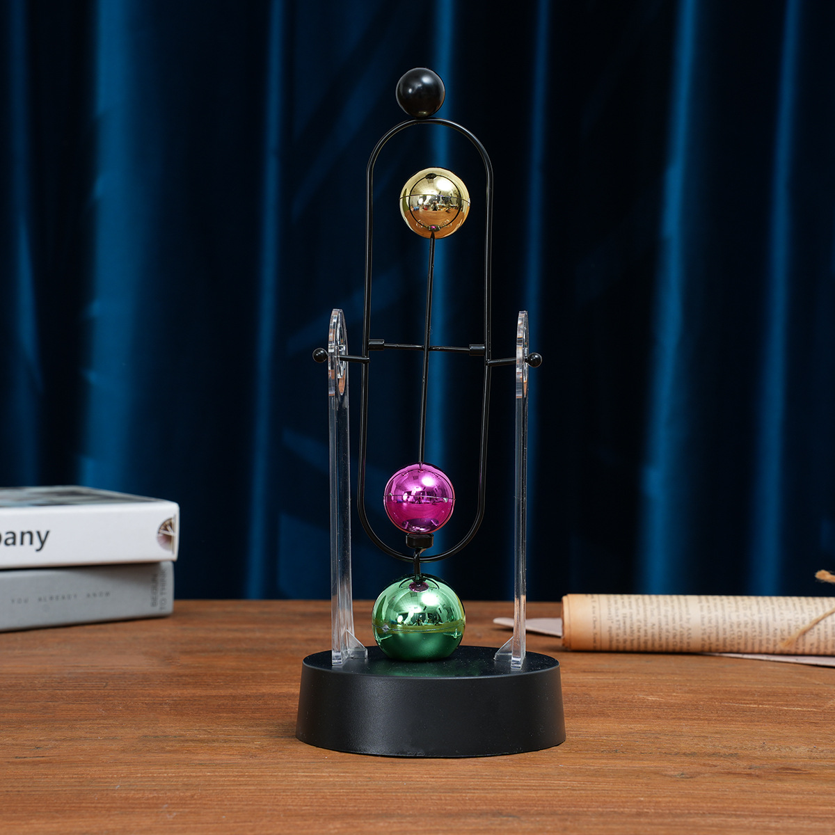 Solar System Orrery - Маятник Ньютона: Декоративный элемент для дома